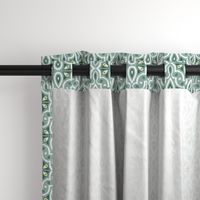 Broderie - Ikat Geometric Eucalyptus Regular Scale