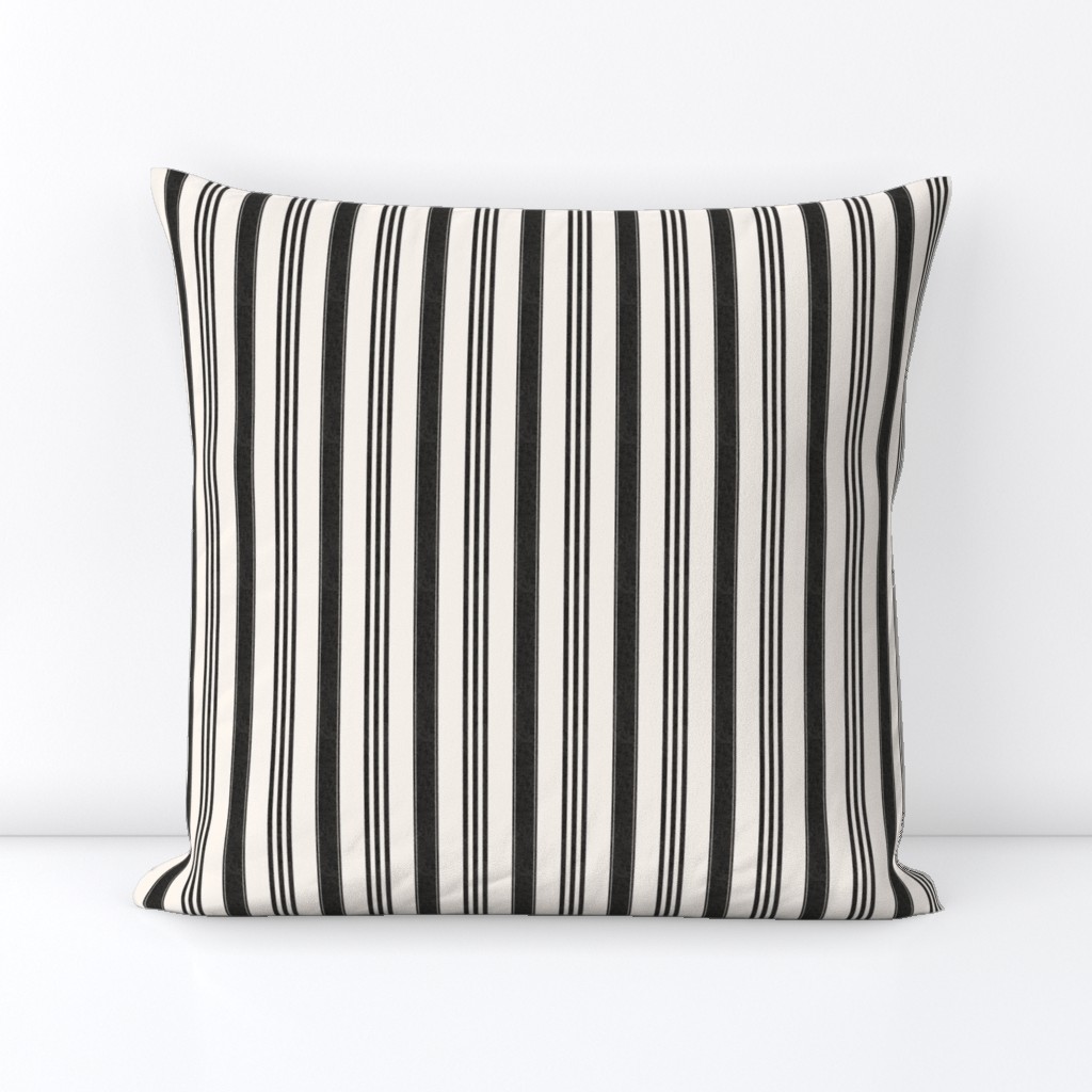 Harvest Distressed Stripe - in Black