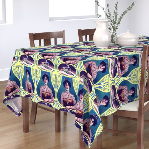 HOME_GOOD_RECTANGULAR_TABLE_CLOTH