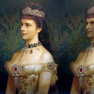 queens princesses crowns white gowns tiaras baroque victorian beauty royalty ruby rubies diamonds necklaces chokers off-shoulder damask floral empresses ballgowns rococo royal portraits beautiful lady woman elegant gothic lolita egl neoclassical historica