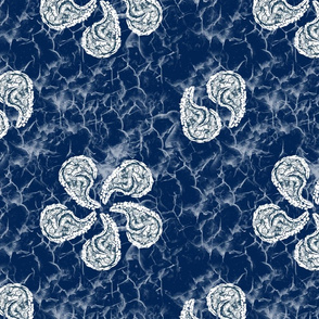 Shibori Paisley Flower Small Scale