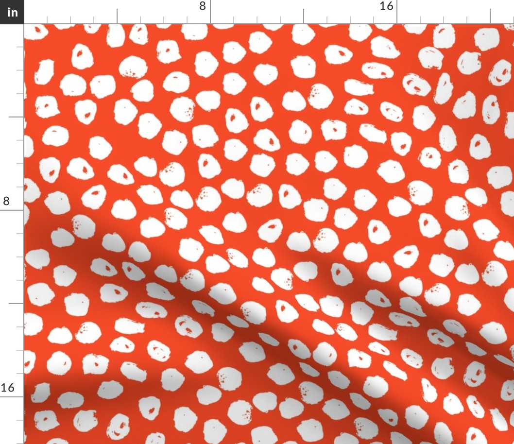 dots // red and white dots
