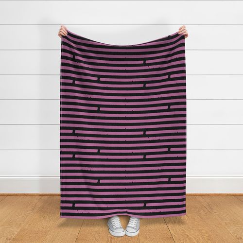 Jagged Stripes Lavendar Black