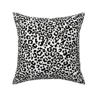 Ditsy Leopard-White