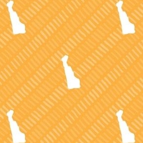 Delaware State Shape Stripe Pattern Yellow Gold