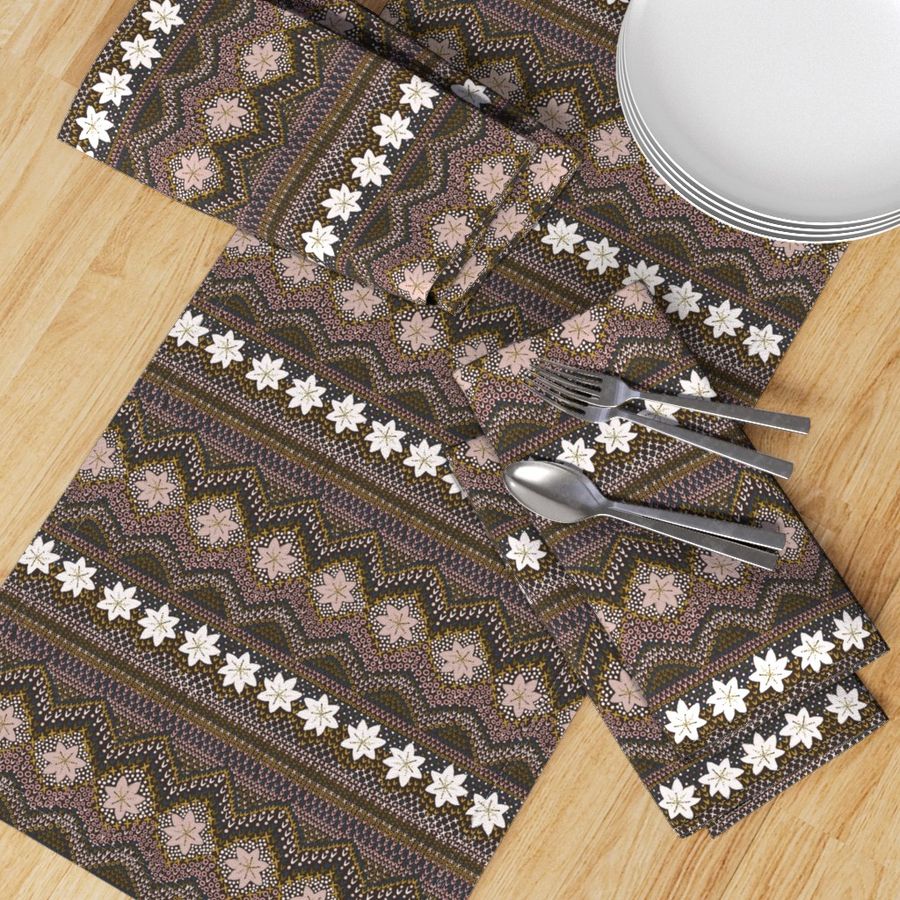 HOME_GOOD_TABLE_RUNNER