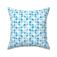 Geometric Pattern: Quarter Circle: Light/Blue