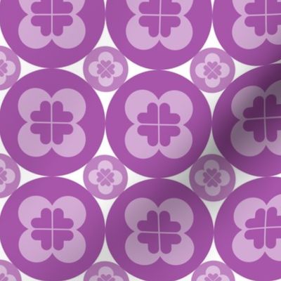 Geometric Pattern: Circle Flower: Light Purple