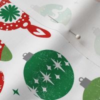 vintage ornaments fabric // andrea lauren fabric, vintage fabric, vintage christmas fabric, ornaments fabric, holiday design - red and green