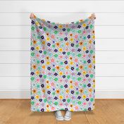 Flower Fun  - Large Scale White