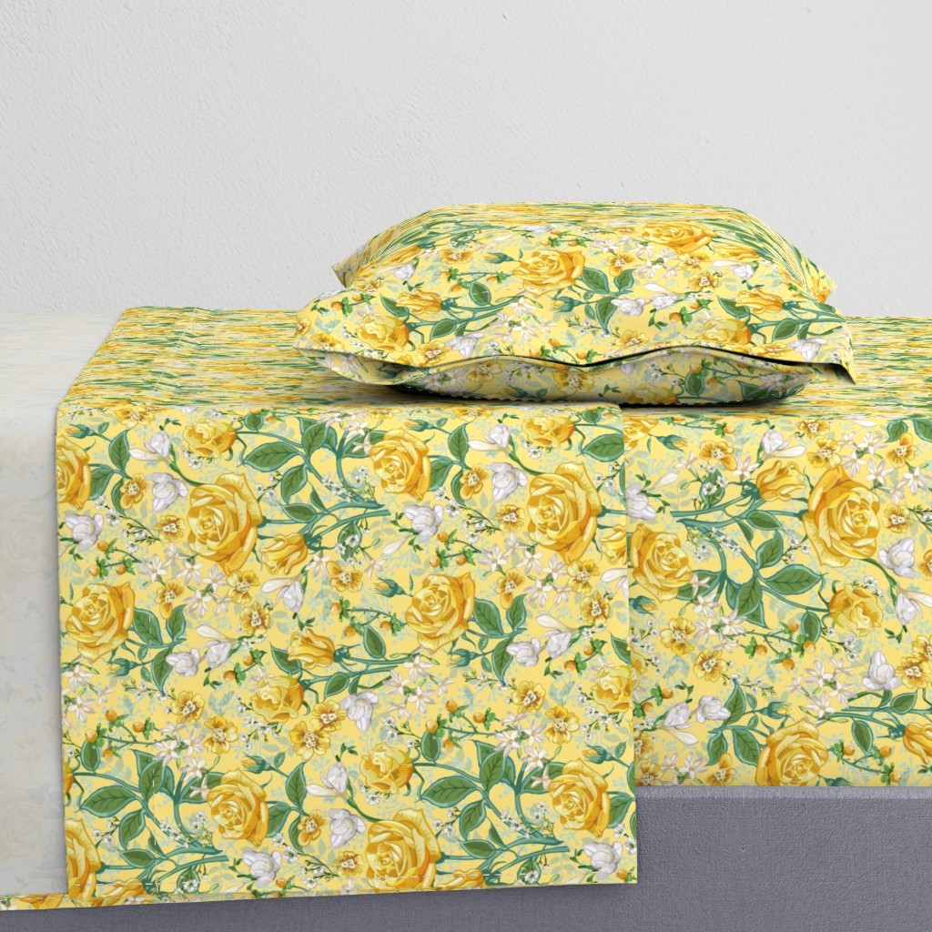 Yellow Roses Chintz Small | Yellow