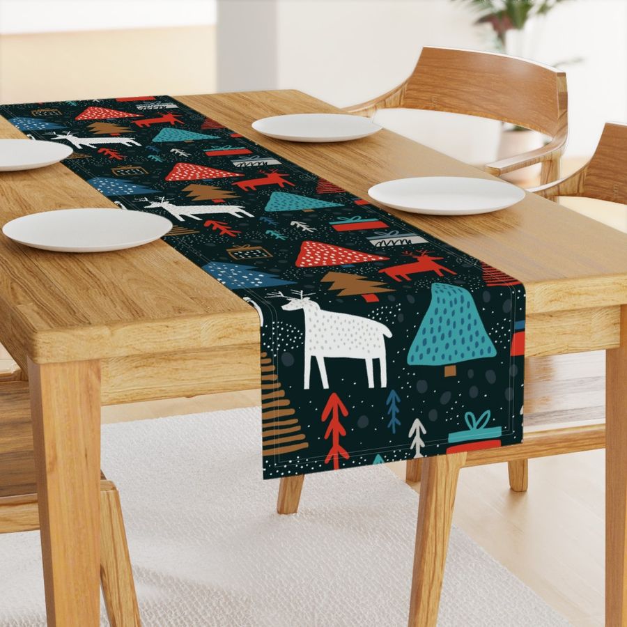 HOME_GOOD_TABLE_RUNNER