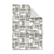 Animal Impression Collection - Animal Silhouette Quilt, Linen (gray/yellow)