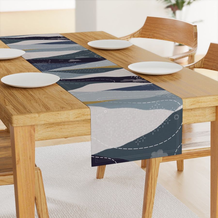 HOME_GOOD_TABLE_RUNNER