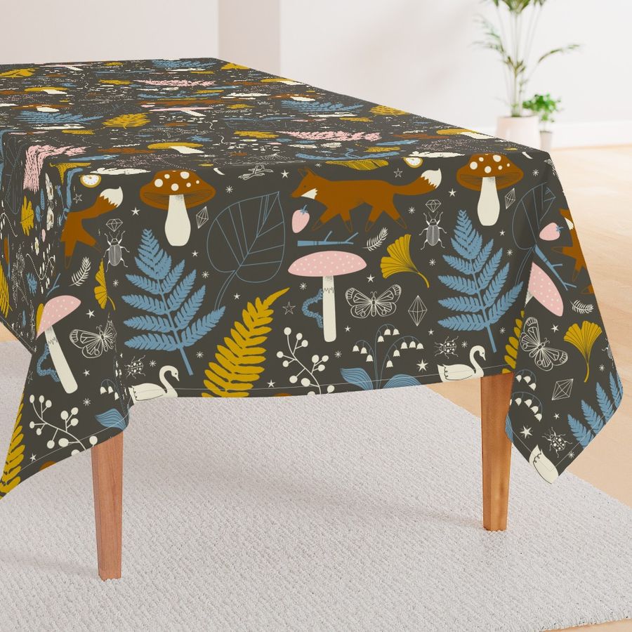 HOME_GOOD_RECTANGULAR_TABLE_CLOTH