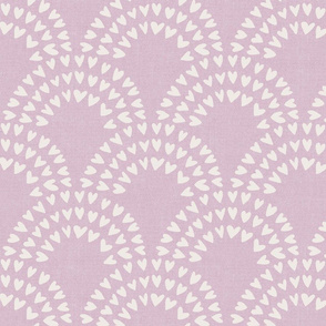 Scalloped heart rainbows_Light lilac