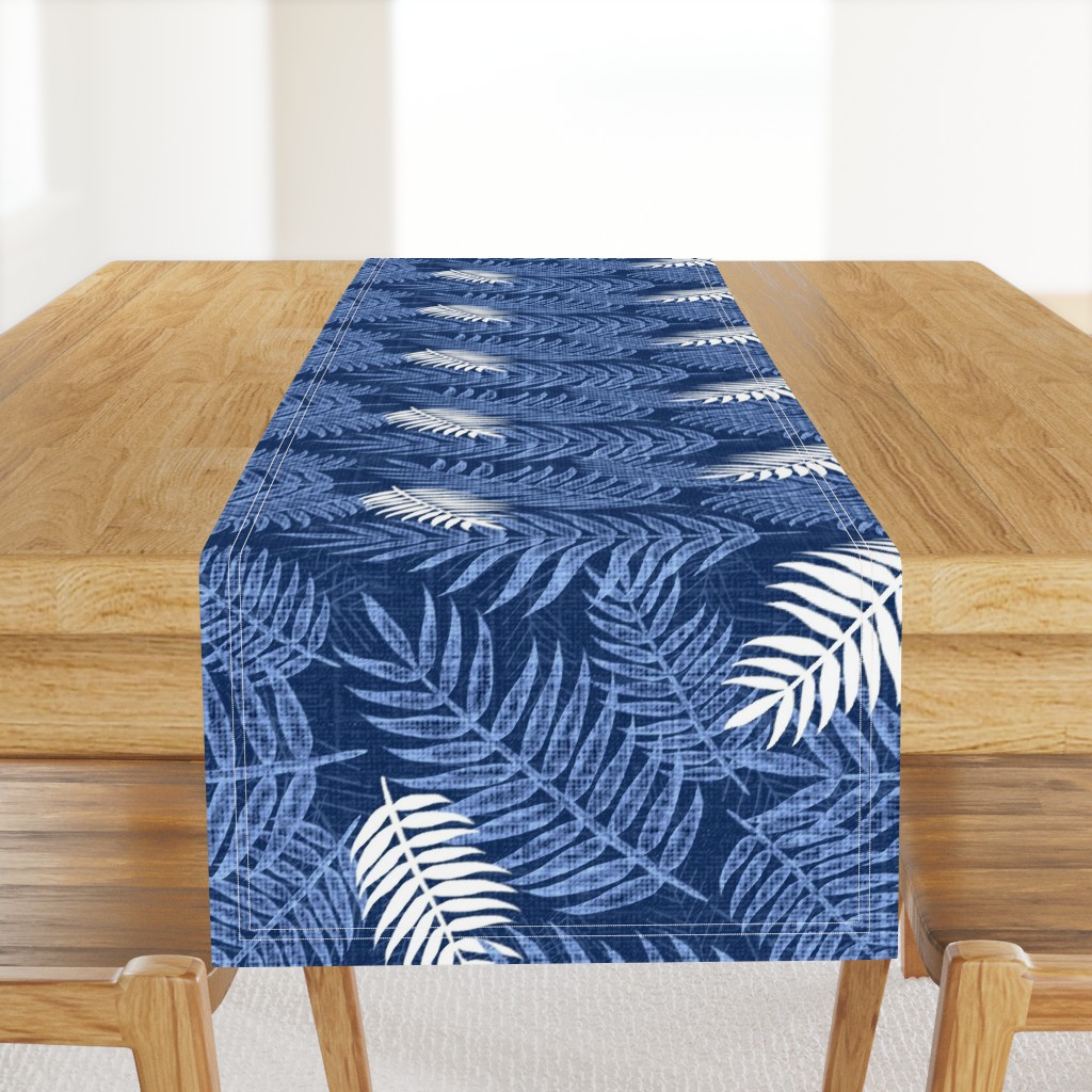 Tropical Lace /  Large Classic Blue 