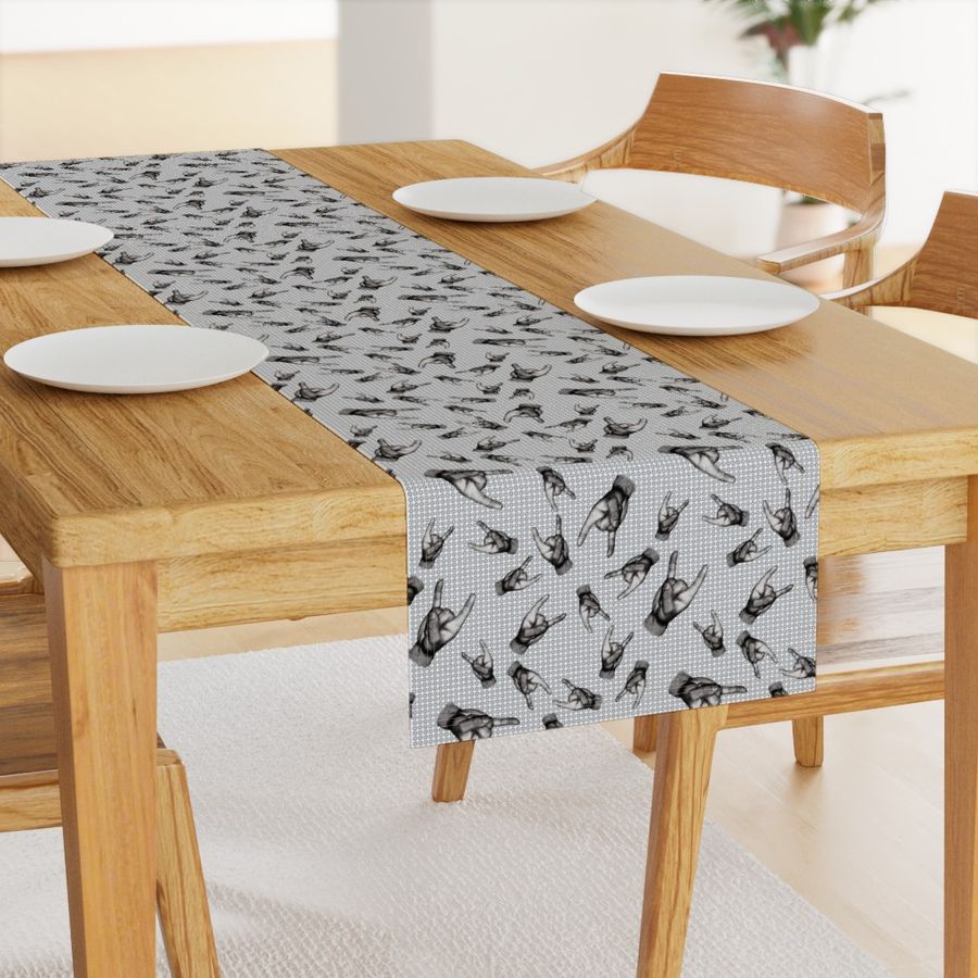 HOME_GOOD_TABLE_RUNNER