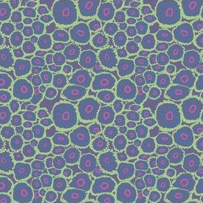 Zoas_spa green on blue violet