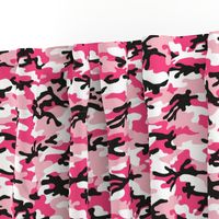 Medium  Scale / Camouflage / Pink Black White 