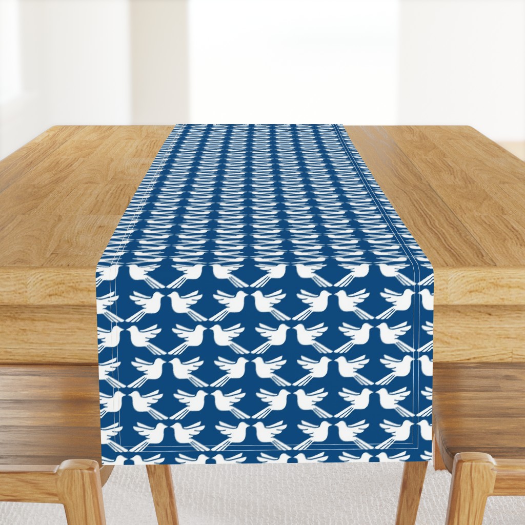 Bird Lattice classic blue and white