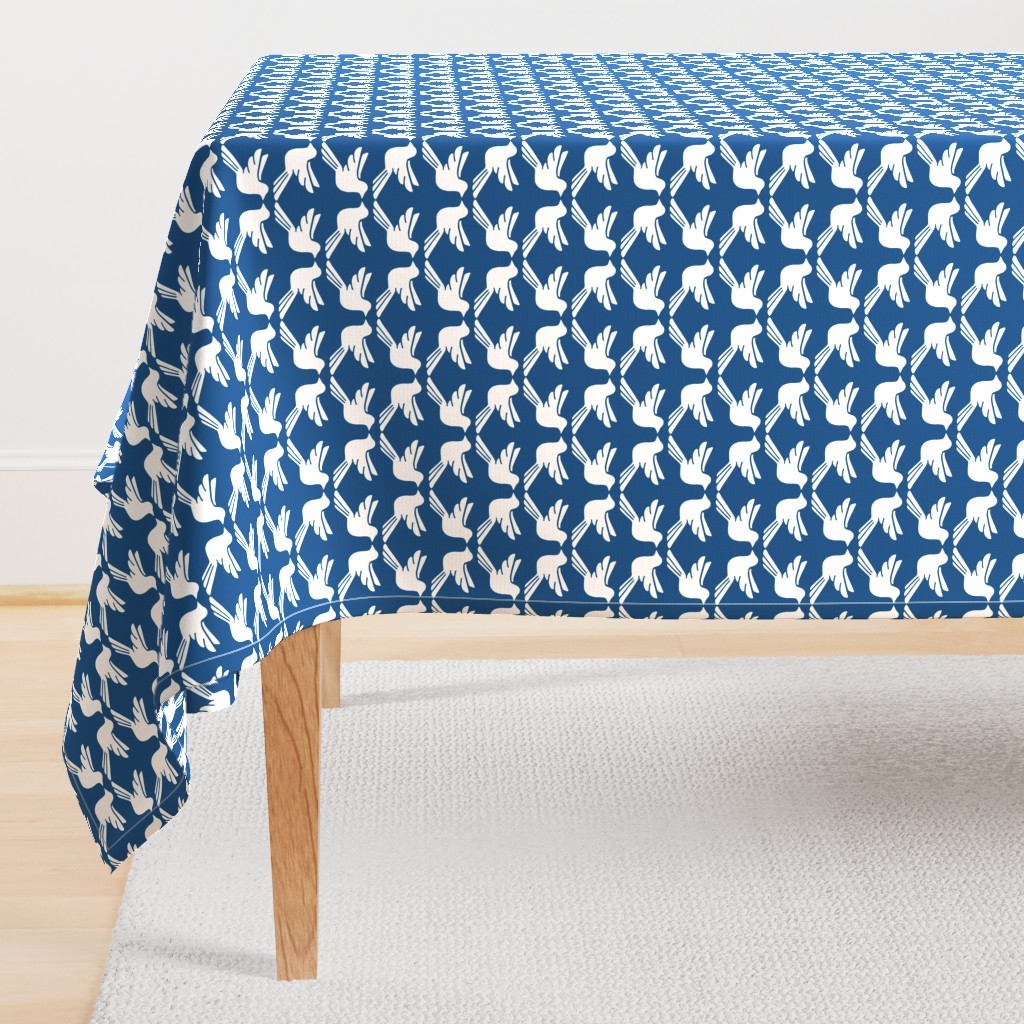 Bird Lattice classic blue and white