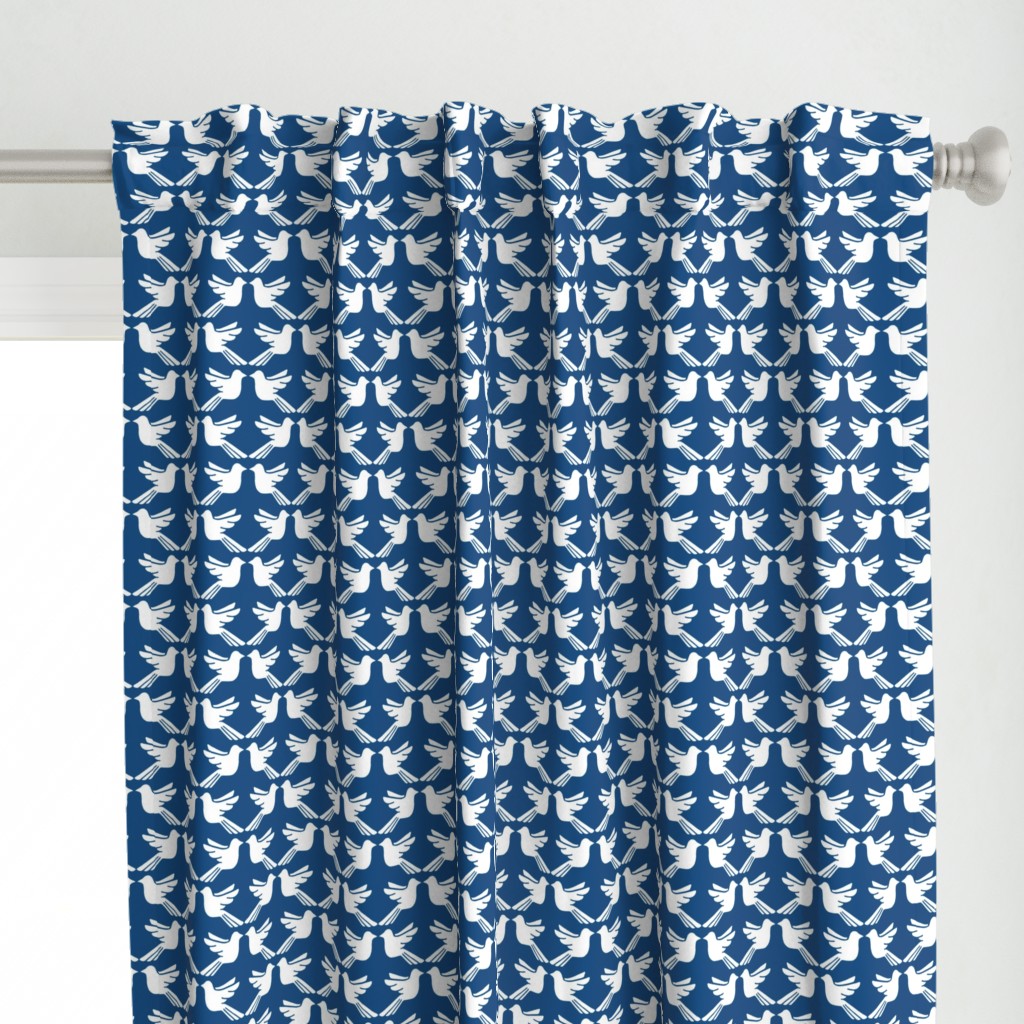 Bird Lattice classic blue and white