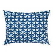 Bird Lattice classic blue and white