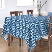 Bird Lattice classic blue and white