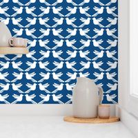 Bird Lattice classic blue and white