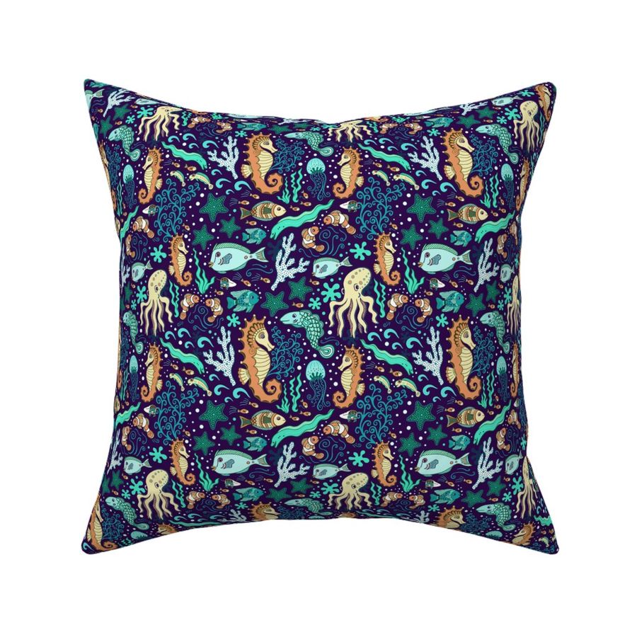 HOME_GOOD_SQUARE_THROW_PILLOW