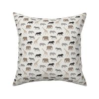 (small scale) safari animals - neutrals - wild - LAD19BS