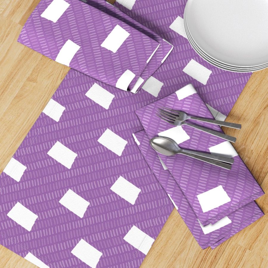 HOME_GOOD_TABLE_RUNNER