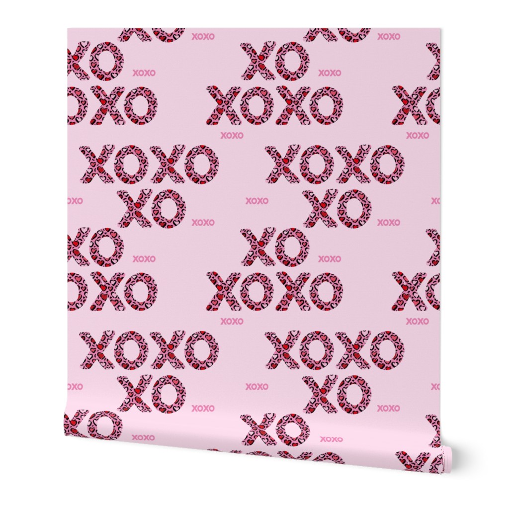 Sweet love and kisses leopard animal print xoxo text design valentines day pink girls