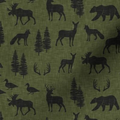 woodland animals with trees C20 (green)