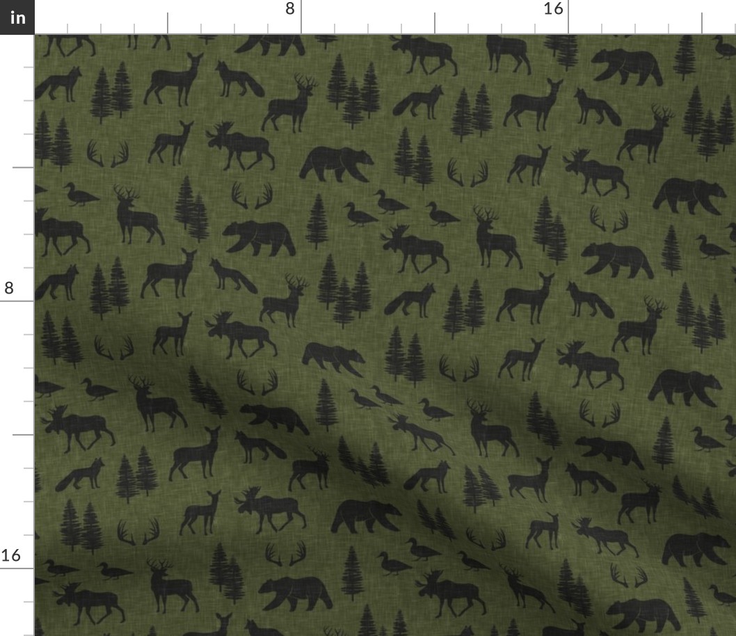 woodland animals with trees C20 (green)
