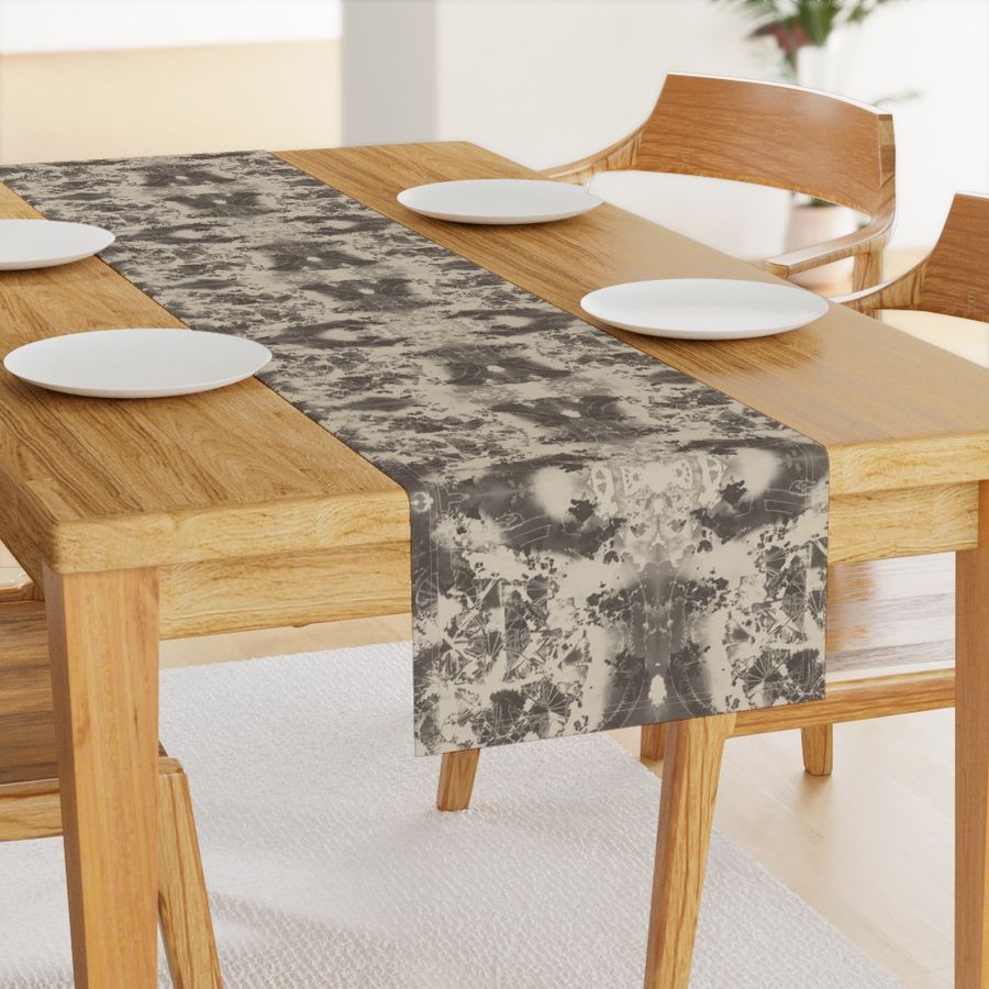 HOME_GOOD_TABLE_RUNNER