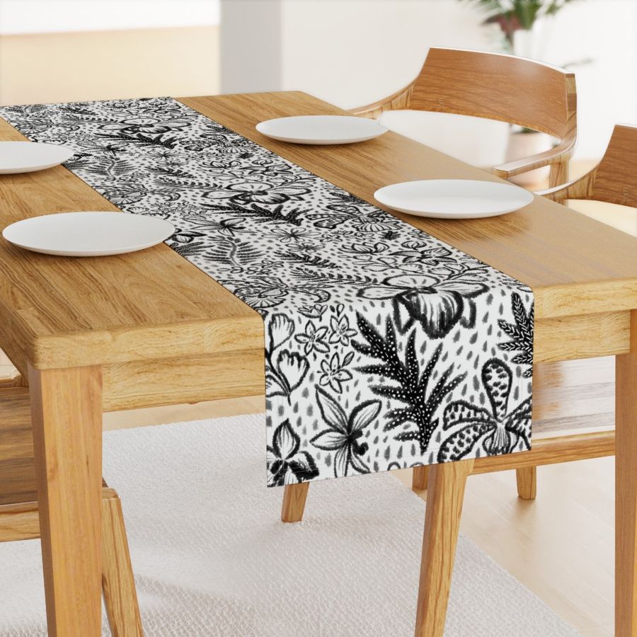 HOME_GOOD_TABLE_RUNNER