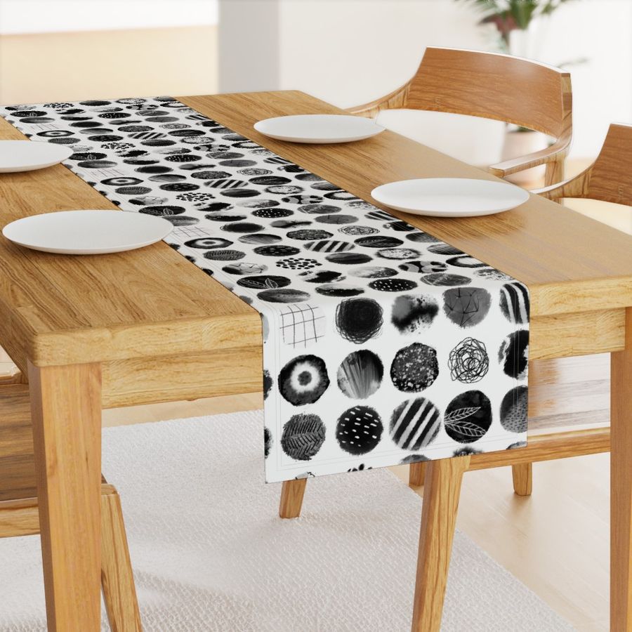 HOME_GOOD_TABLE_RUNNER