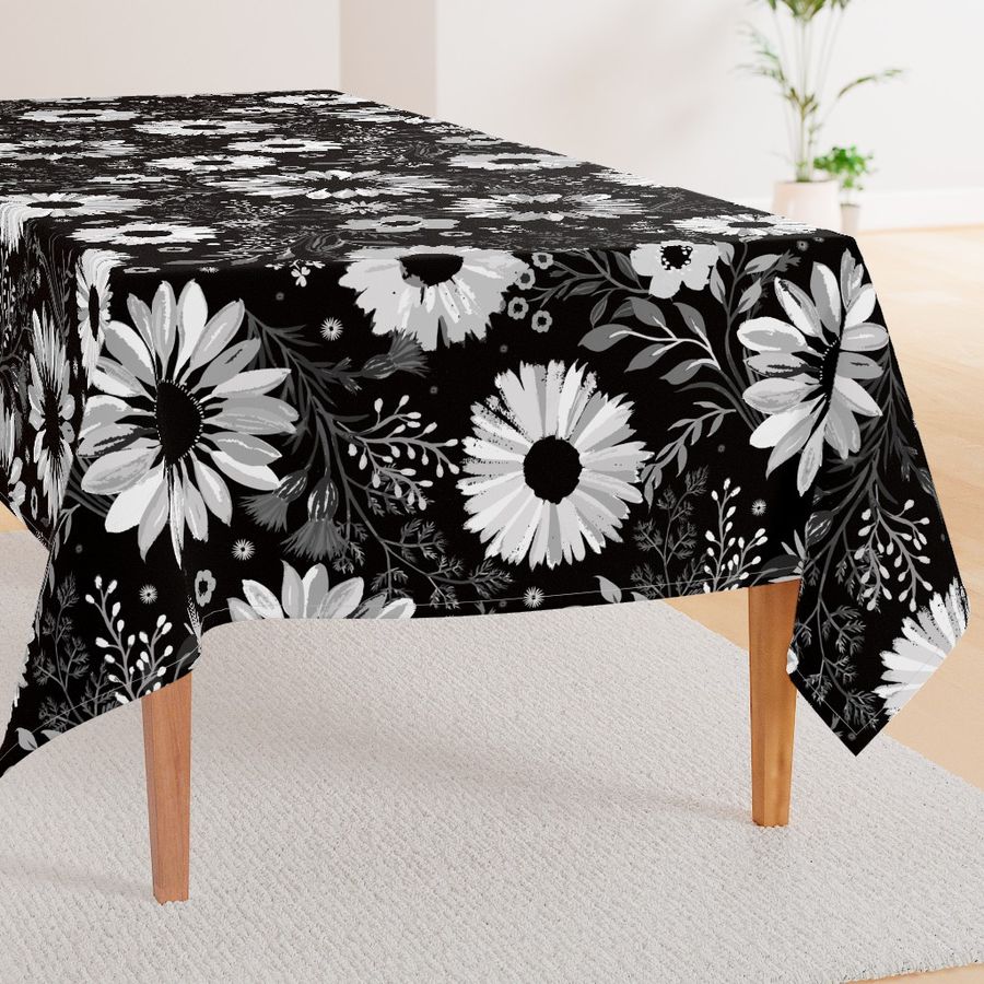 HOME_GOOD_RECTANGULAR_TABLE_CLOTH