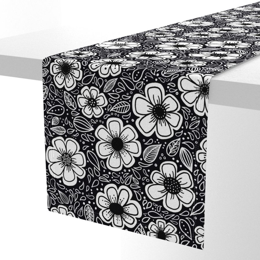 HOME_GOOD_TABLE_RUNNER