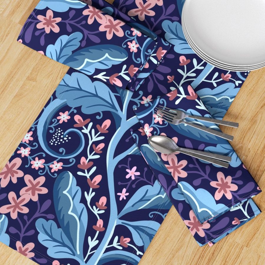 HOME_GOOD_TABLE_RUNNER