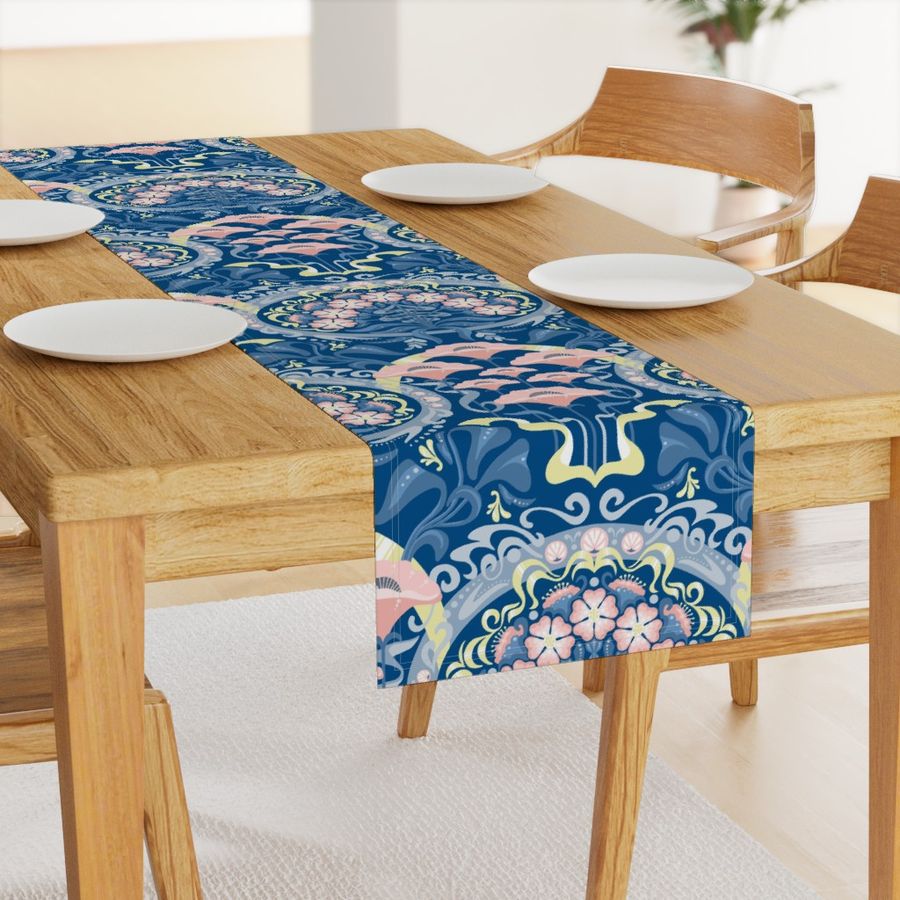 HOME_GOOD_TABLE_RUNNER