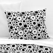 Groovy Daisy Floral in Black + White