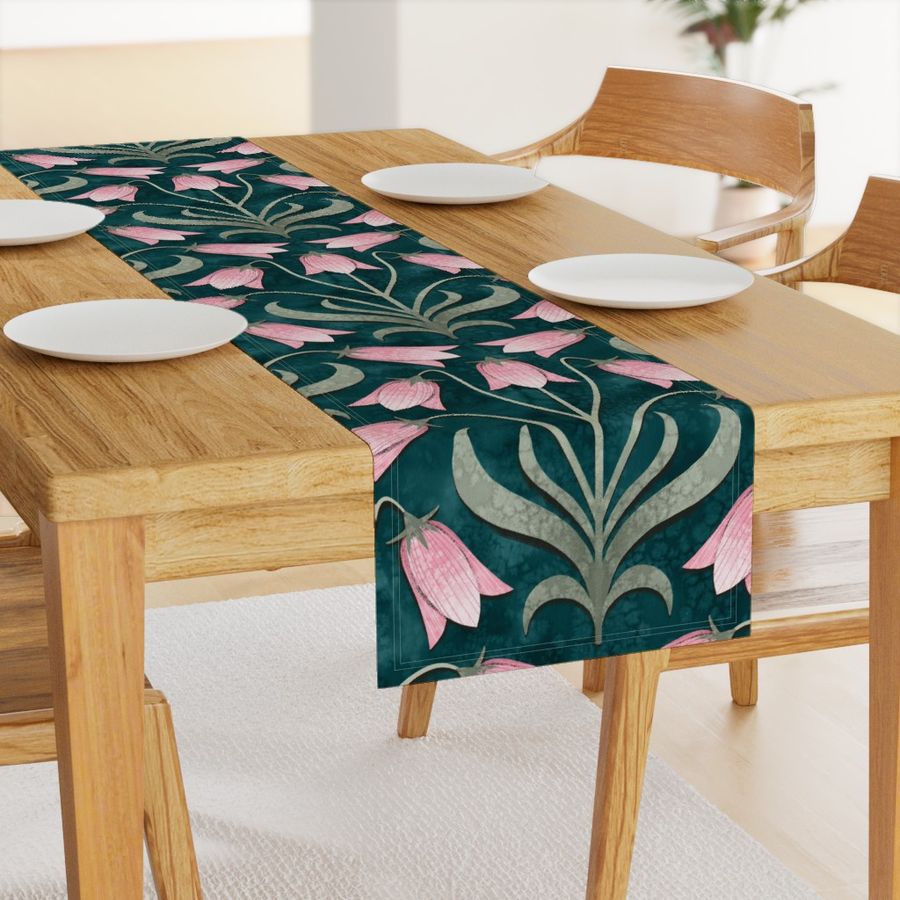 HOME_GOOD_TABLE_RUNNER