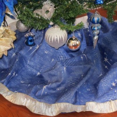 Christmas_Stars_tree_skirt_2