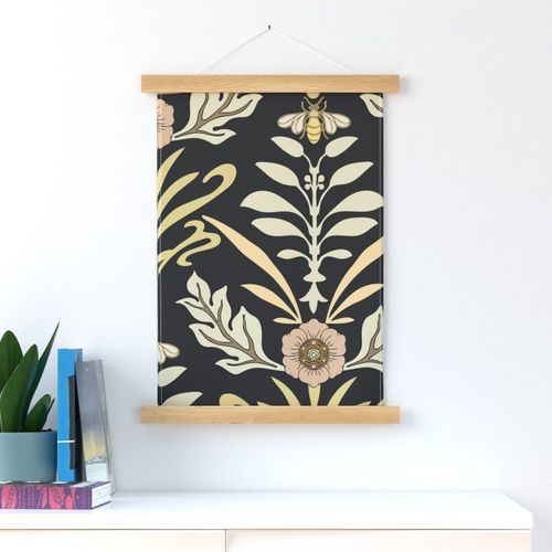 HOME_GOOD_WALL_HANGING