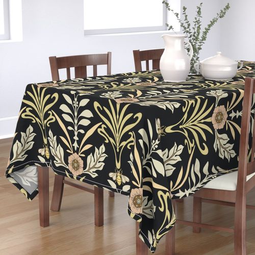 HOME_GOOD_RECTANGULAR_TABLE_CLOTH