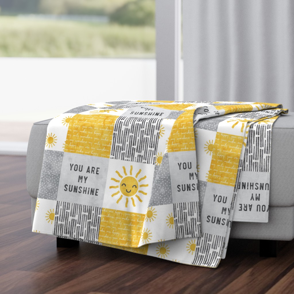 You are my sunshine wholecloth - sun patchwork - face - yellow and grey - LAD20