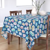 Vintage Kitschy Chick Campers | Multi / Classic Blue